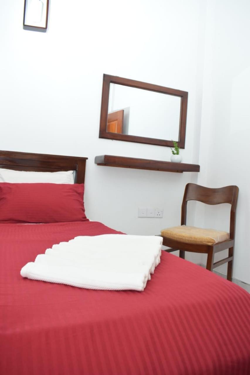 The Alexis'S Guest House Negombo Ngoại thất bức ảnh