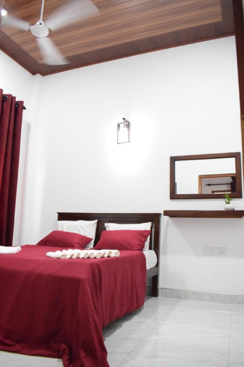 The Alexis'S Guest House Negombo Ngoại thất bức ảnh