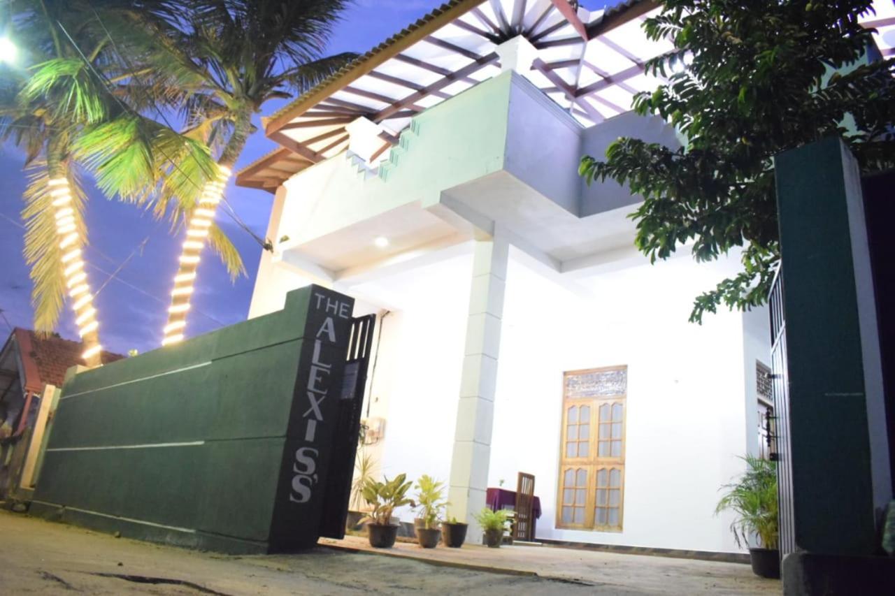 The Alexis'S Guest House Negombo Ngoại thất bức ảnh