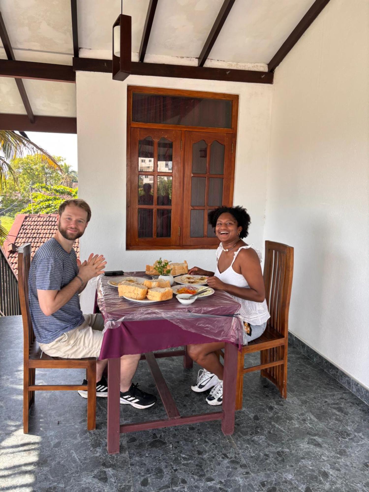 The Alexis'S Guest House Negombo Ngoại thất bức ảnh